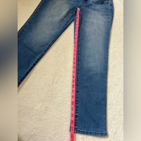 Chico's Platinum Light Wash Ankle Jeans - Size 00 (29") - Picture 5 of 10